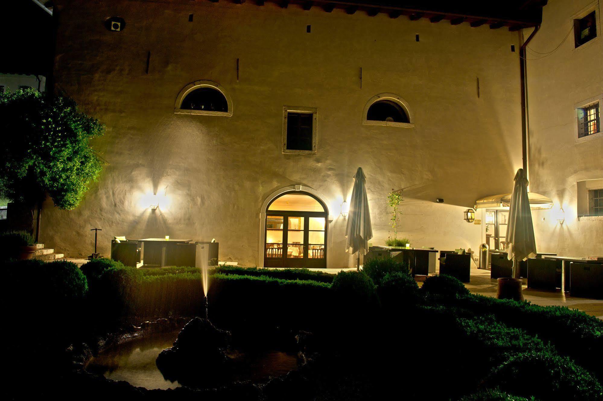 Hotel Villa Policreti Castello d'Aviano Exterior photo